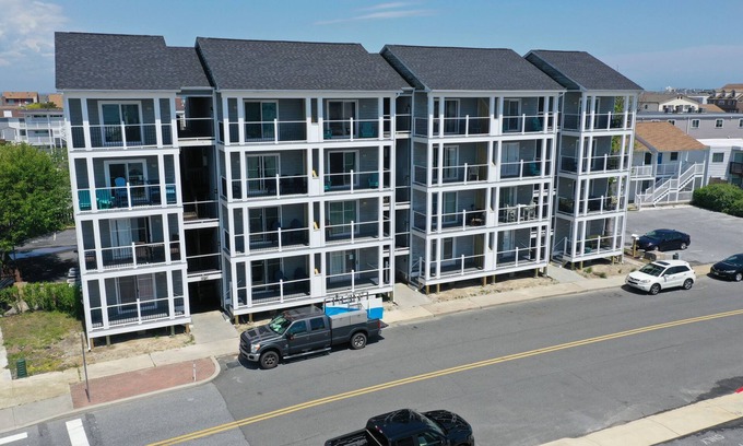 Midtown Ocean City Condo | Senior week welcome! Walk to beach and boardwalk! 4 balconies