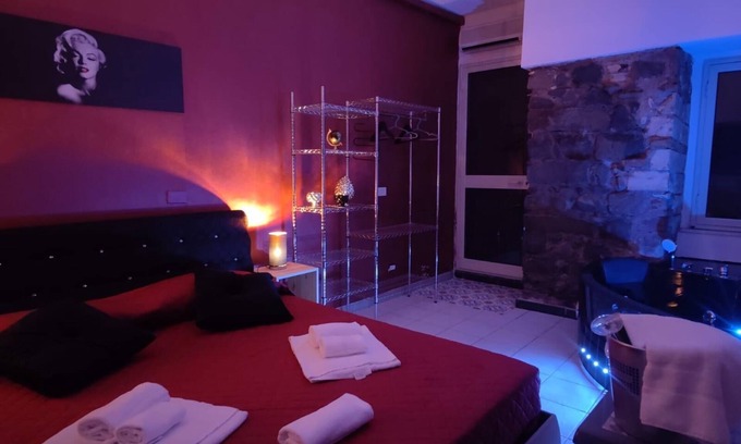 Aci Castello Apartment | Sensation apartment with Jacuzzi