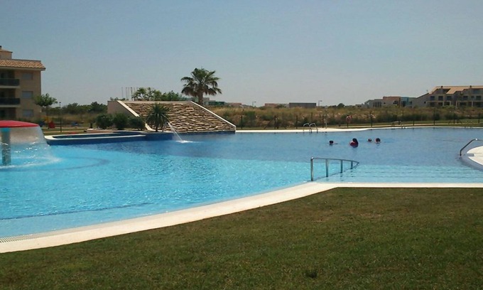 San Jorge Ski Chalet | SENSATIONAL SEMI-DETACHED HOUSE TO RELEASE . POOL OF 1.00 m2. WITH CIUCUITO SPA.
