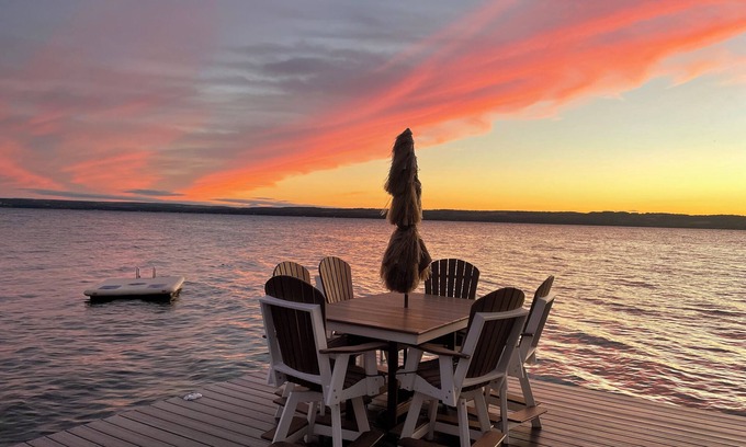 Romulus House | Sensational Seneca Lakehome with Hot tub - Close to Wineries and Great Sunsets