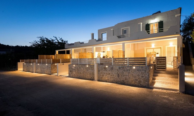 Dassia Apartment | Senses Suite Tria: Luxury, renovated Apartment in Corfu
