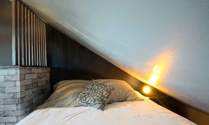 Breux-Jouy Bed & Breakfast | Separate bedroom with kitchenette