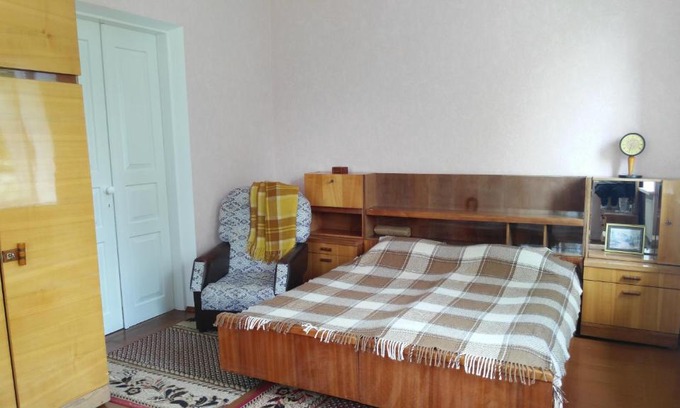 Zhytomyr Oblast House | separate [ROOM] homestay in a [private house], facilities SHARED with owner