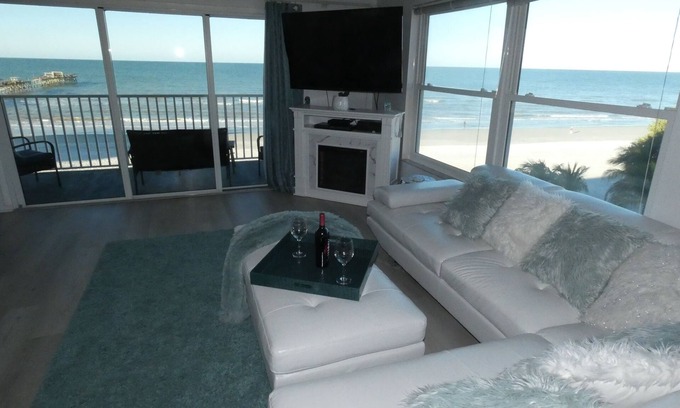 Redington Shores Condo | Sept 13-16 Avail! BEACHFRONT CORNER 2/2 w/Jacuzzi and Electric FP!