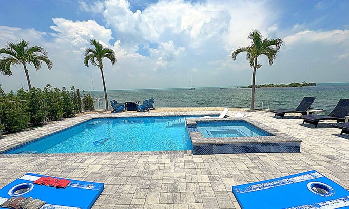 Marathon House | SEPT & OCT Special! New 5BR Pool, Dock, Ocean View