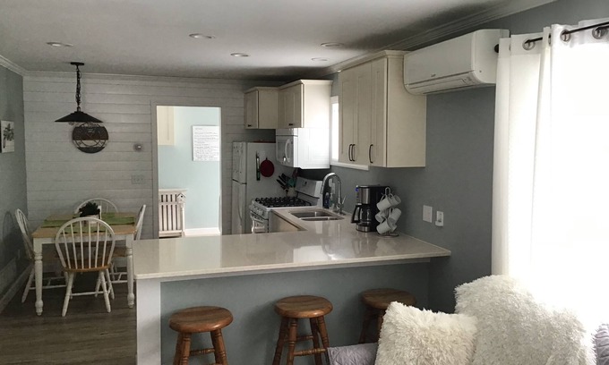 Boyne City House | SEPTEMBER-LAST MINUTE OPENINGS- Don't miss the fall colors!