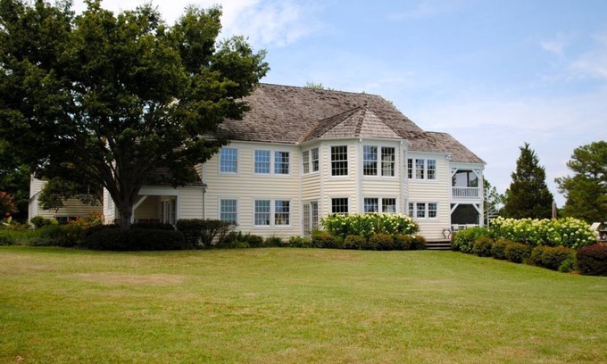 Royal Oak House | September Splender! Waterfront ,Pool, Dock, Hot Tub.A Luxury VIP Vacation Rental