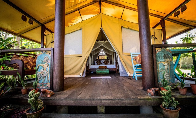 Melaya House | September VRBO Special $45! - Unforgettable Beachfront Glamping in West Bali!