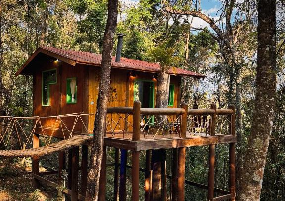 Bueno Brandao Cabin | Sequoia Casa na Árvore, Vila Mágica