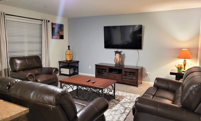 Visalia House | Sequoia Cheerful