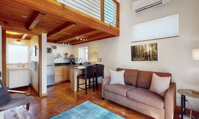 Eureka Apartment | Sequoia Cottage