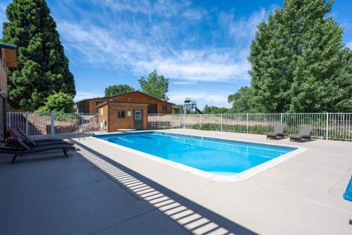 Kanab House | Sequoia Homestead in Kanab Pets OK Heated Pool