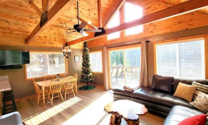 Camp Nelson Cabin | Sequoia Oaks