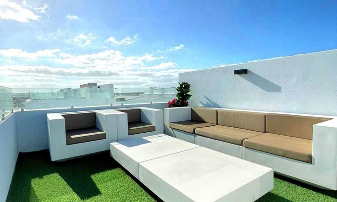 Playa Blanca Villa | Serena Holiday Homes by LIVVO