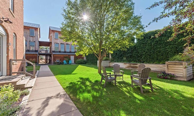 Livingston Condo | Serendipity House: Historic Downtown Livingston Loft