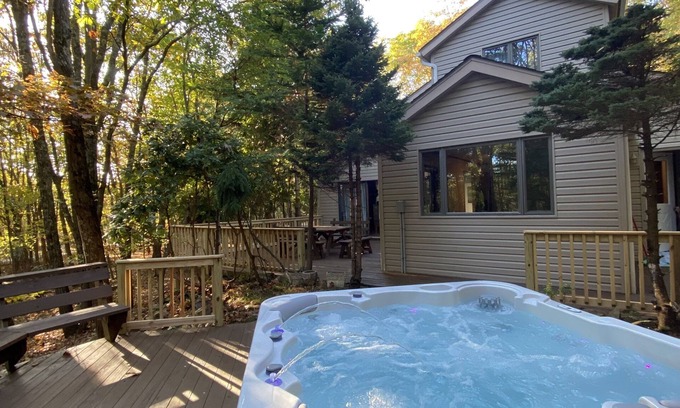 Albrightsville House | Serendipity, Sauna,Swimming Pool & Hot Tube, billiard, Secluded