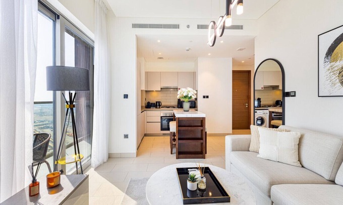 Business Bay Apartment | Serene 1BR Haven in Creek Vista