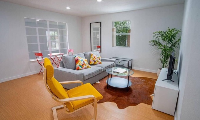 Denver Heights House | Serene 2BR/1BA Residence in Peaceful San Antonio