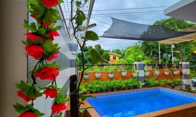 Jaro House | Serene 2BR Escape: Poolside Bliss in Iloilo City