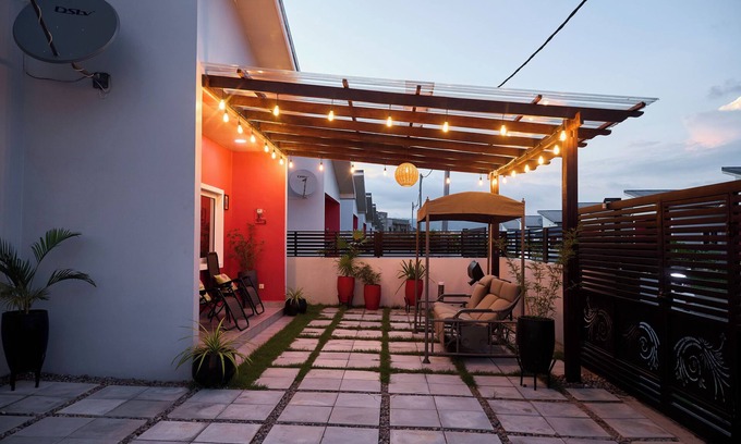 Oyibi House | Serene 3-bedroom getaway with modern amenities