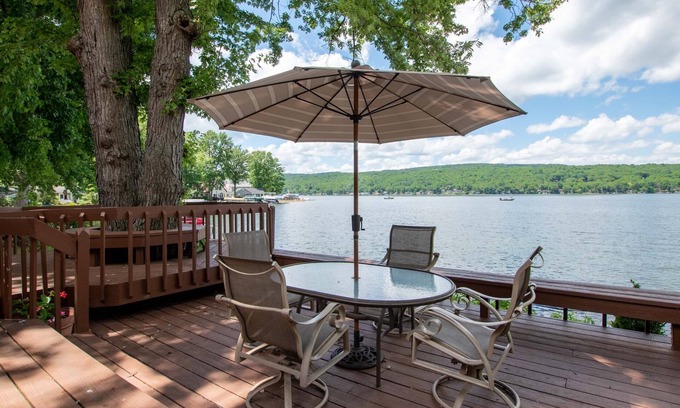 Honeoye House | Serene Beauty at Inspiration Cove