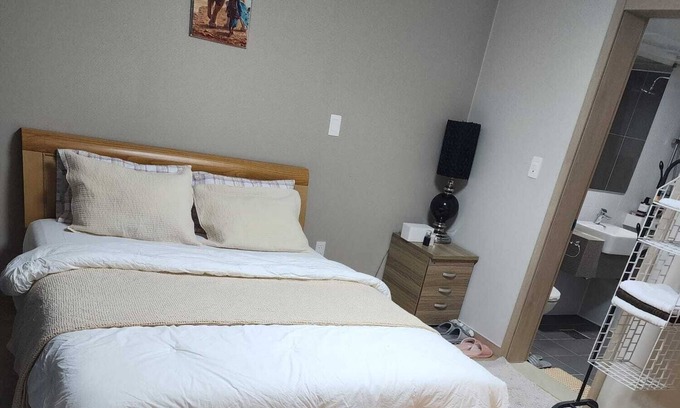 Pyeongtaek Apartment | Serene-Cozy Familysize space, Cp Humphreys proximity to Pop attractions & shops