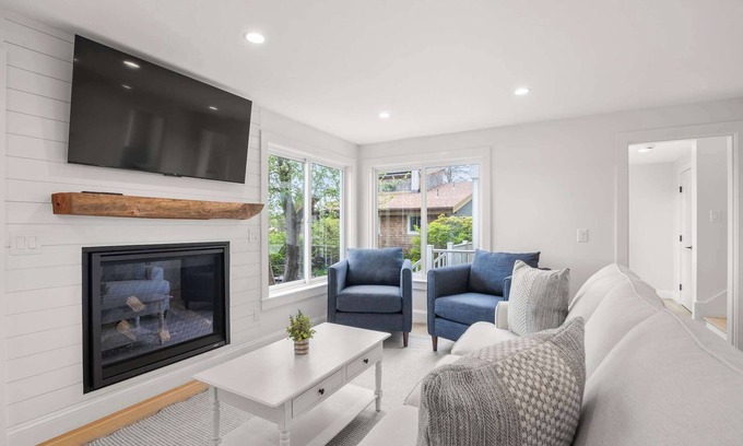 West Harwich Condo | Serene, Cozy, Waterfront, 3 Mi to Downtown!