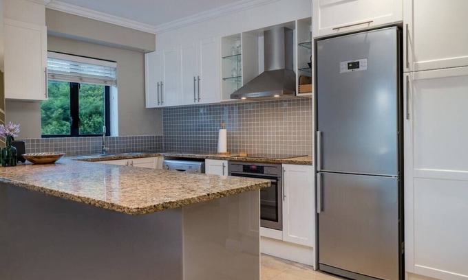 Simondium Cabin | Serene Family Golf Lodge on Nature Lake, in Pearl Valley Golf Estate and Spa
