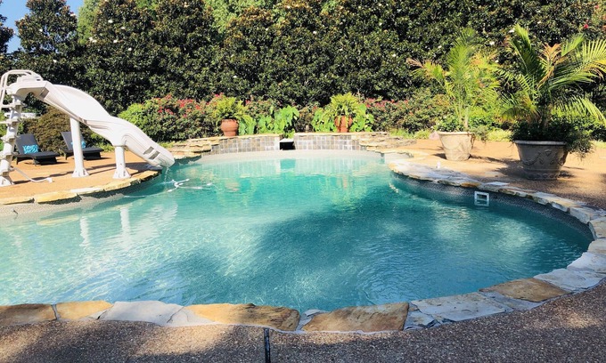 Como Other | Serene Farmhouse on 50 acres with Lagoon Pool and Private Lake