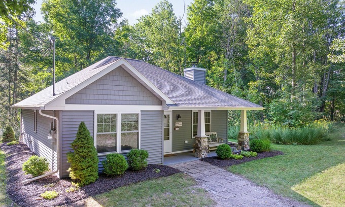 Fish Creek Cottage | Serene Fish Creek Escape- private lot with fire pit