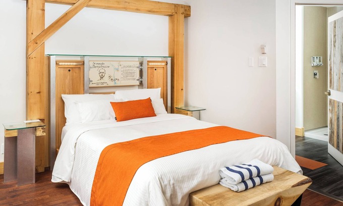 Mauricie House | Serene Haven w/Onsite Dining, Near Mauricie Park | Perfect Nature Enthusiasts