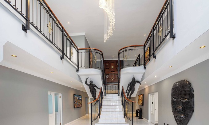 Northcliff Hotel | Serene HOTEL with outdoor pool & inclusive breakfast in tranquil Northcliff.