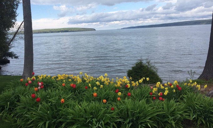 Munising House | Serene Lake Superior Shoreline