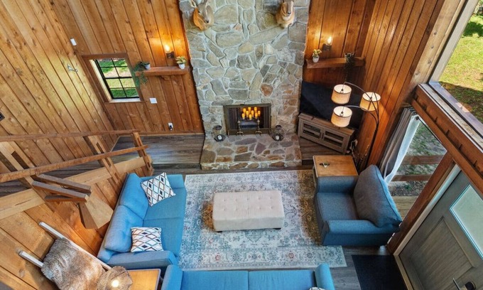 Winter Haven Apartment | Serene Lakeside Cottage Retreat