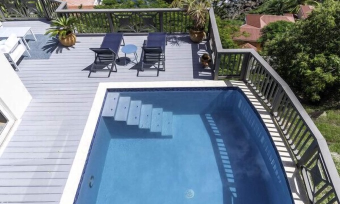 Caret Bay House | Serene Luxury at Whale Watch – Your Island Oasis
