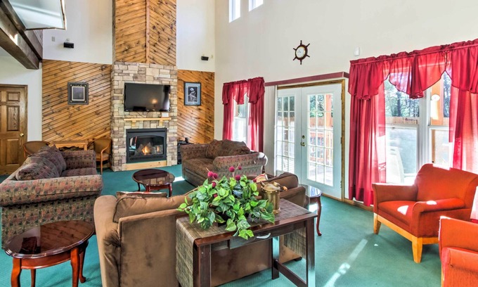 Lyndon Station House | Serene Lyndon House w/ 2 Decks, Fire Pit & Yard!
