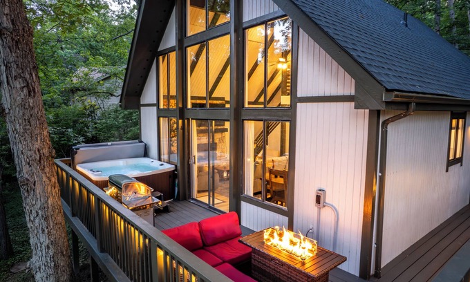 Massanutten House | Serene Massanutten Retreat, Nestled in the Trees