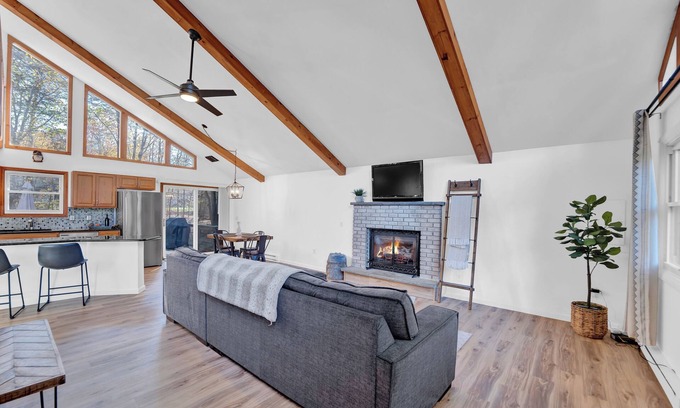 Tobyhanna House | Serene Mountain Getaway w/Game Room & Firepit