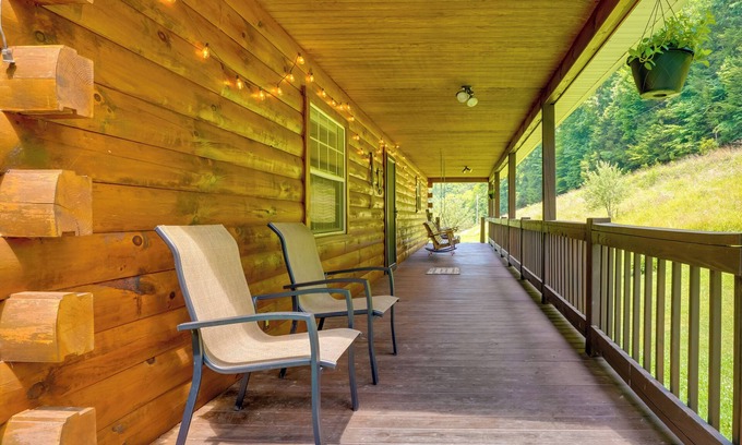 Procious House | Serene Mountain Retreat on 40 Acres w/Fire Pit!