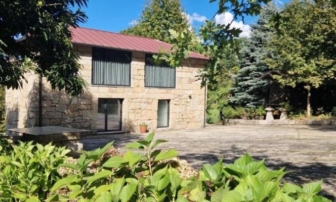 Marco de Canaveses House | 🏡 Serene Mountain-View Villa with Private Pool & Balcony - The Monastery Barn