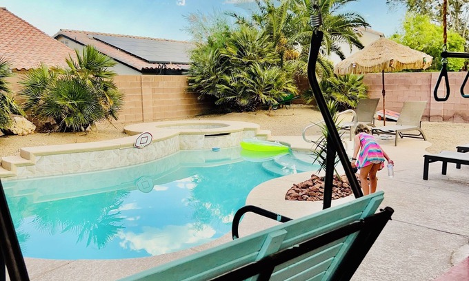 Las Vegas House | Serene Oasis: Luxurious 4-Bedroom Retreat with Private Pool