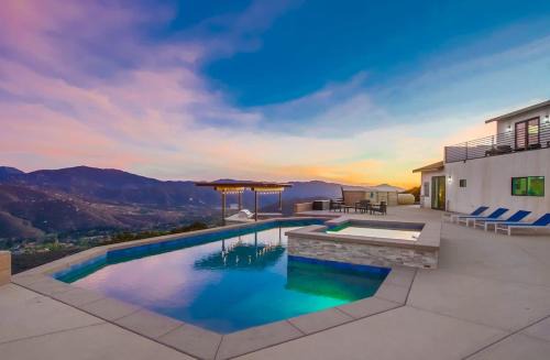 El Cajon House | Serene Resort-Style Escape - Perfect for Families