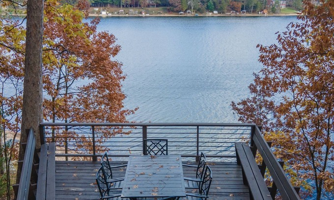 Waushara County House | Serene Retreat at Fish Lake: Where Tranquility Meets Luxury! SAND BOTTOM