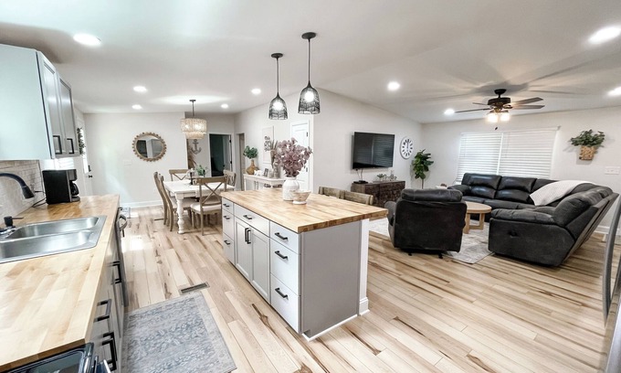 Keslers Cross Lanes House | Serene Retreat Near Summersville Lake