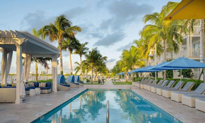 Key West Hotel | Serene Retreat w/Waterfront Balcony & Easy Access to Paddleboarding