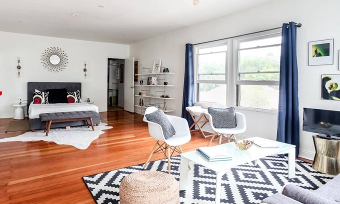 Los Feliz Apartment | Serene Retreat with Hollywood Hills & Griffith Park Views
