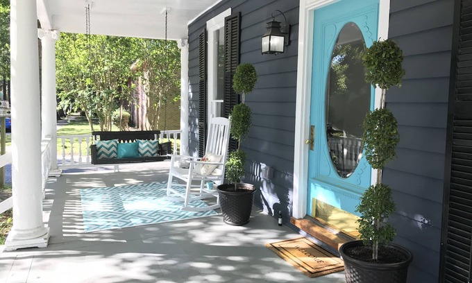 Mattaponi House | Serene Sauna Retreat with Chefs Kitchen, Luxury Beds & Luxury Baths