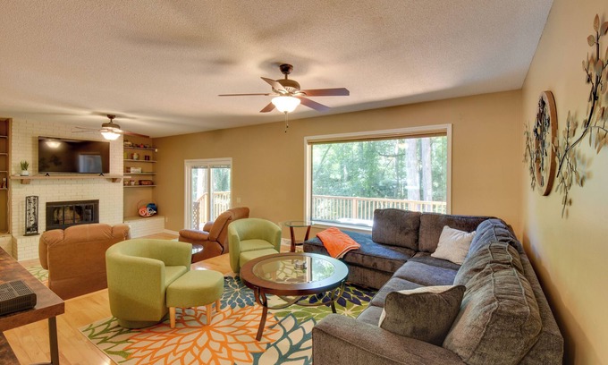 Seneca House | Serene Seneca Retreat w/Deck ~ 4 Mi to Clemson!