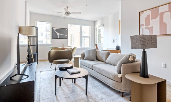 Cascade Apartment | Serene SLU 1BR w/ BBQ & Bike Storage, near parks & shops, by Blueground