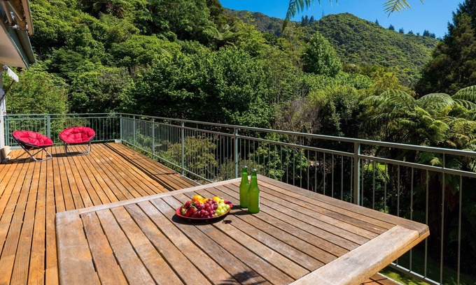 Anakiwa Cottage | Serene Sounds - Anakiwa Holiday Home